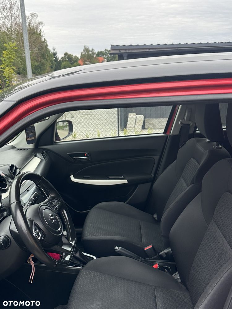 Suzuki Swift 1.2 Dualjet SHVS Premium Plus CVT - 17