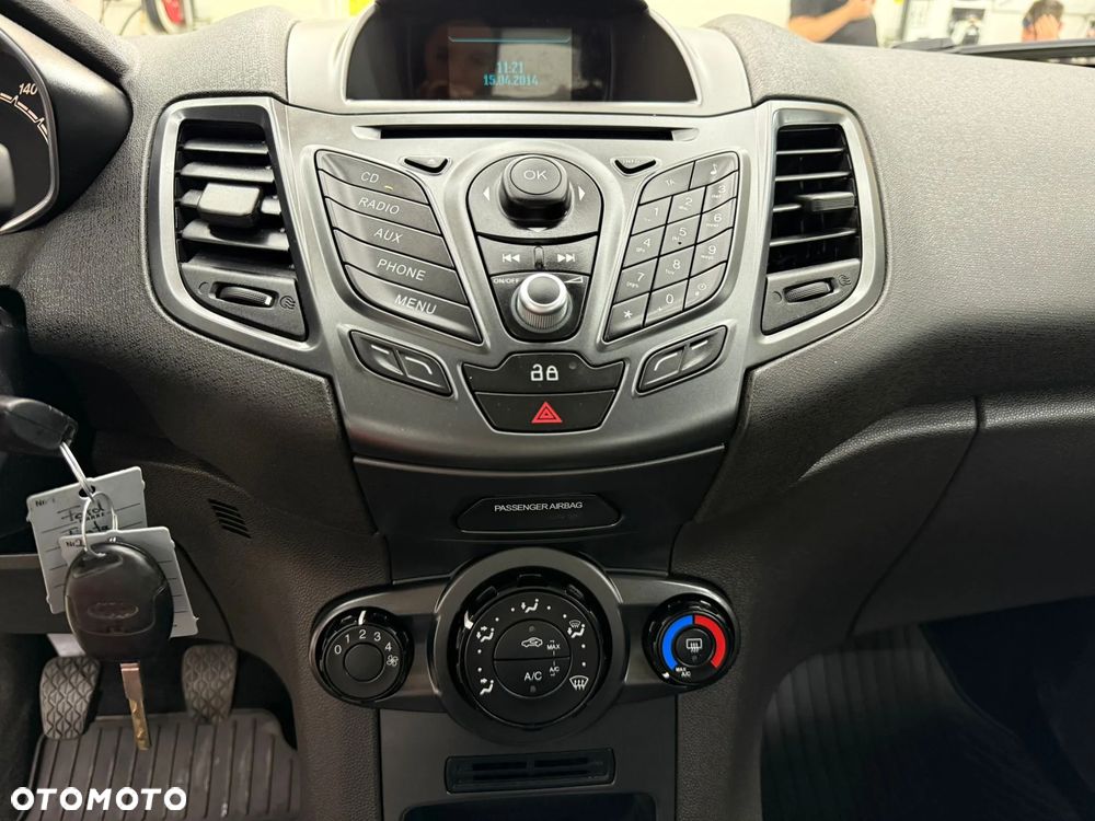 Ford Fiesta - 23