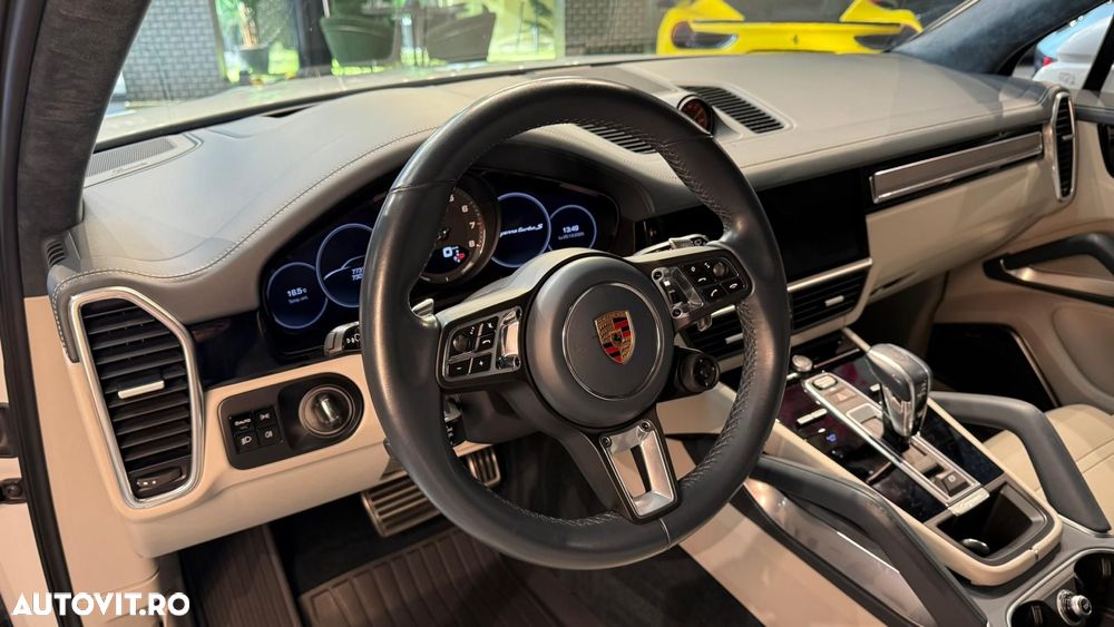 Porsche Cayenne - 37