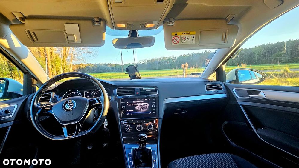 Volkswagen Golf 1.6 TDI BMT Comfortline - 11