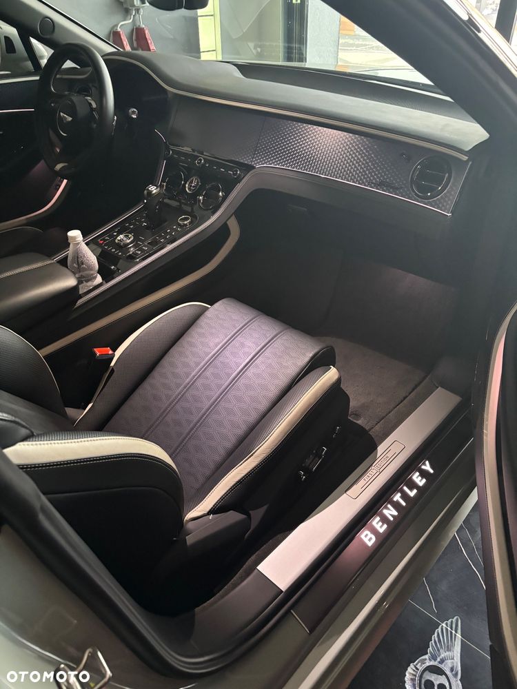 Bentley Continental GT - 7