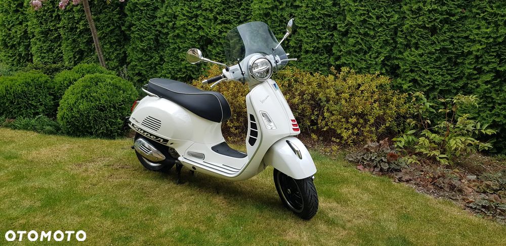 Vespa GTS - 9