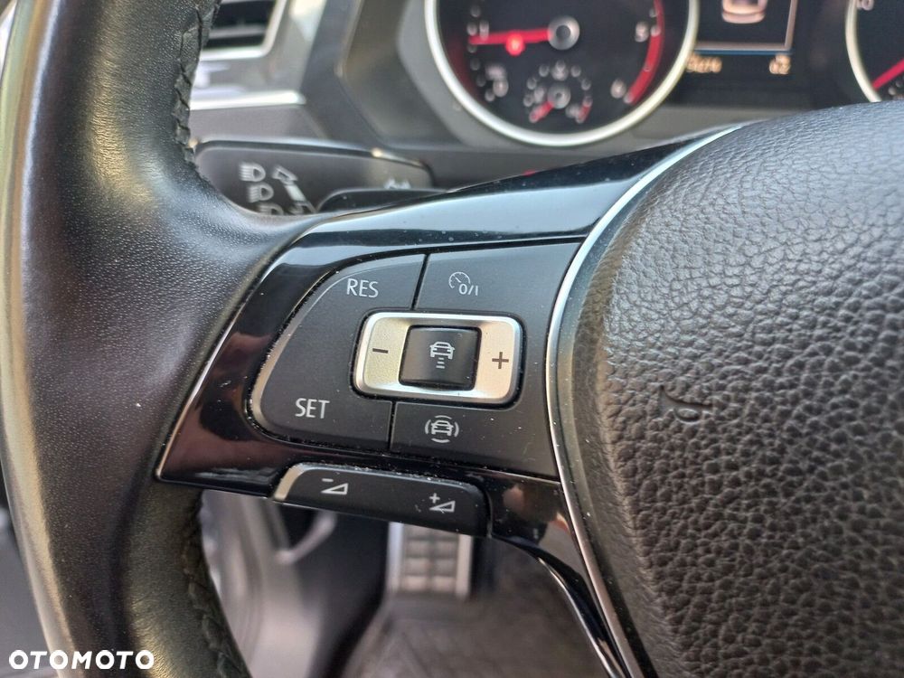 Volkswagen Tiguan - 21