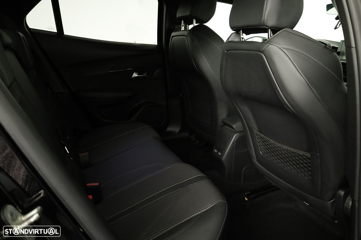Peugeot 2008 1.2 PureTech GT EAT8 - 21