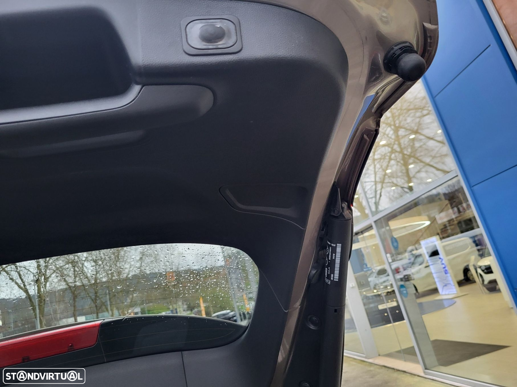 Ford Focus SW 1.5 TDCi EcoBlue Vignale - 13