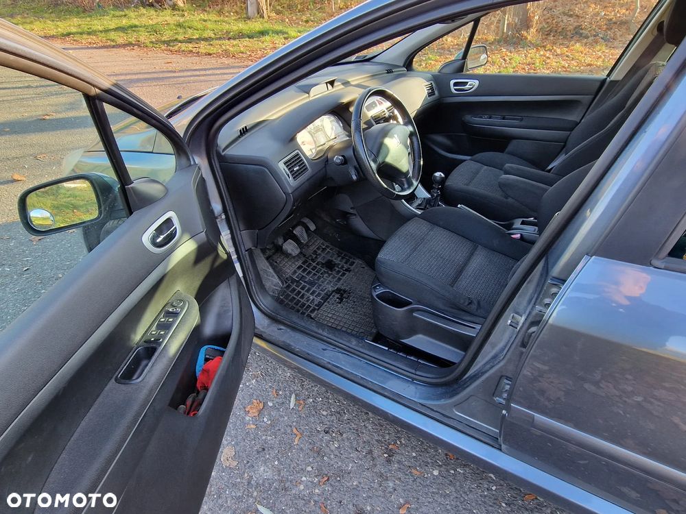 Peugeot 307 HDi SW 135 OXYGO - 14