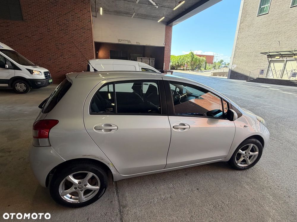 Toyota Yaris 1.0 Terra - 5