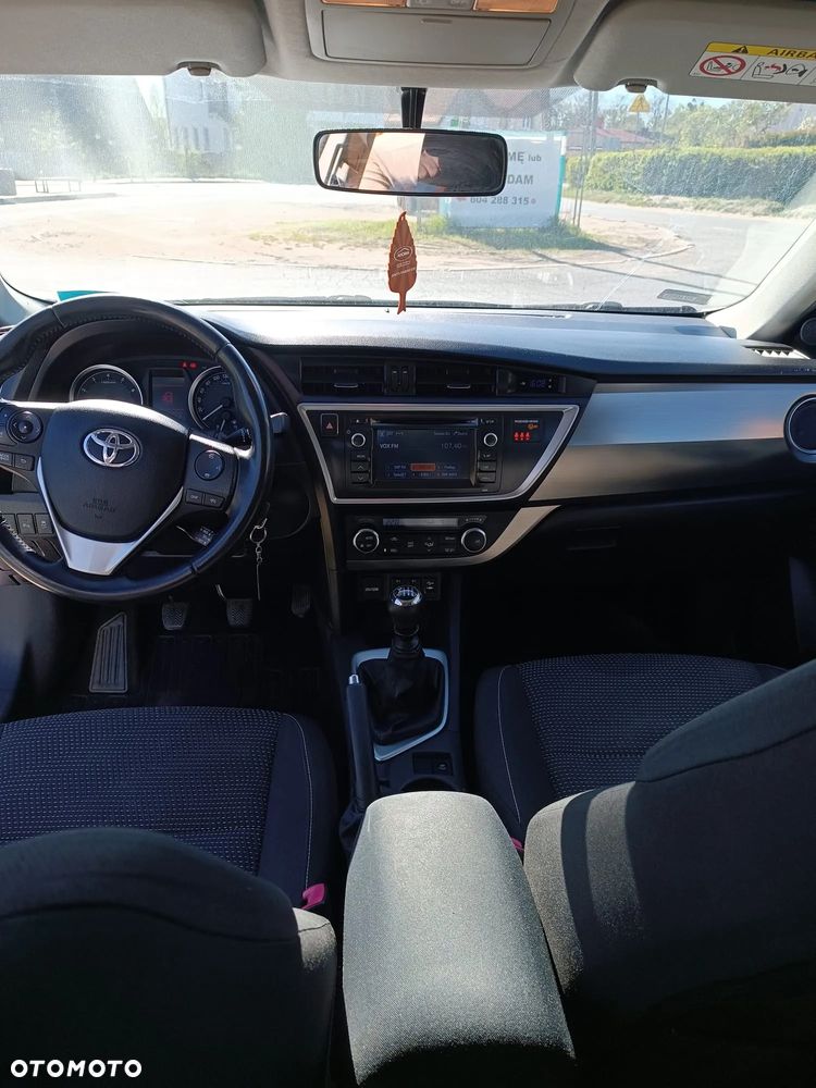 Toyota Auris 1.6 Prestige - 11