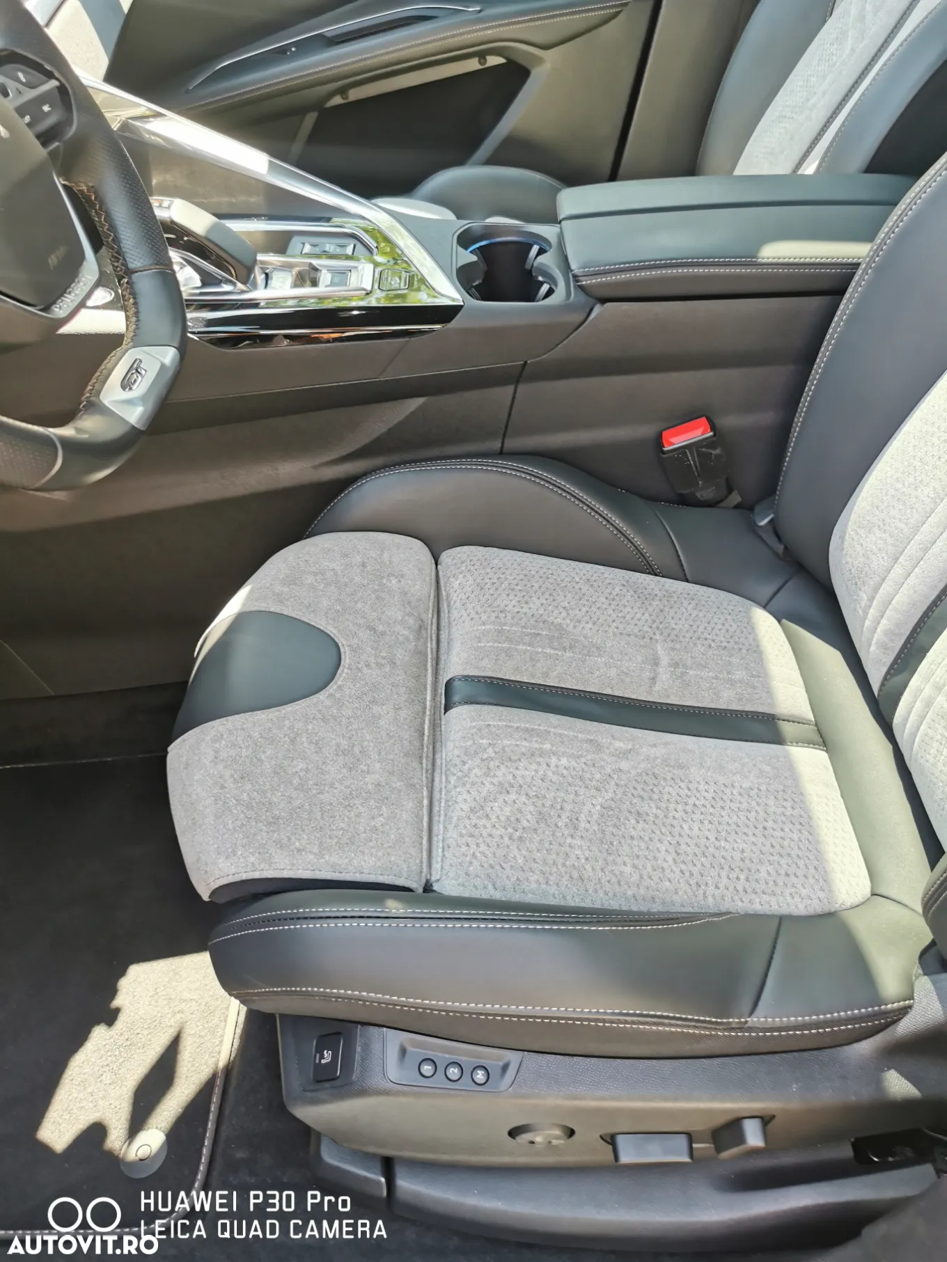 Peugeot 3008 PHEV 300 EAT8 4X4 GT - 27