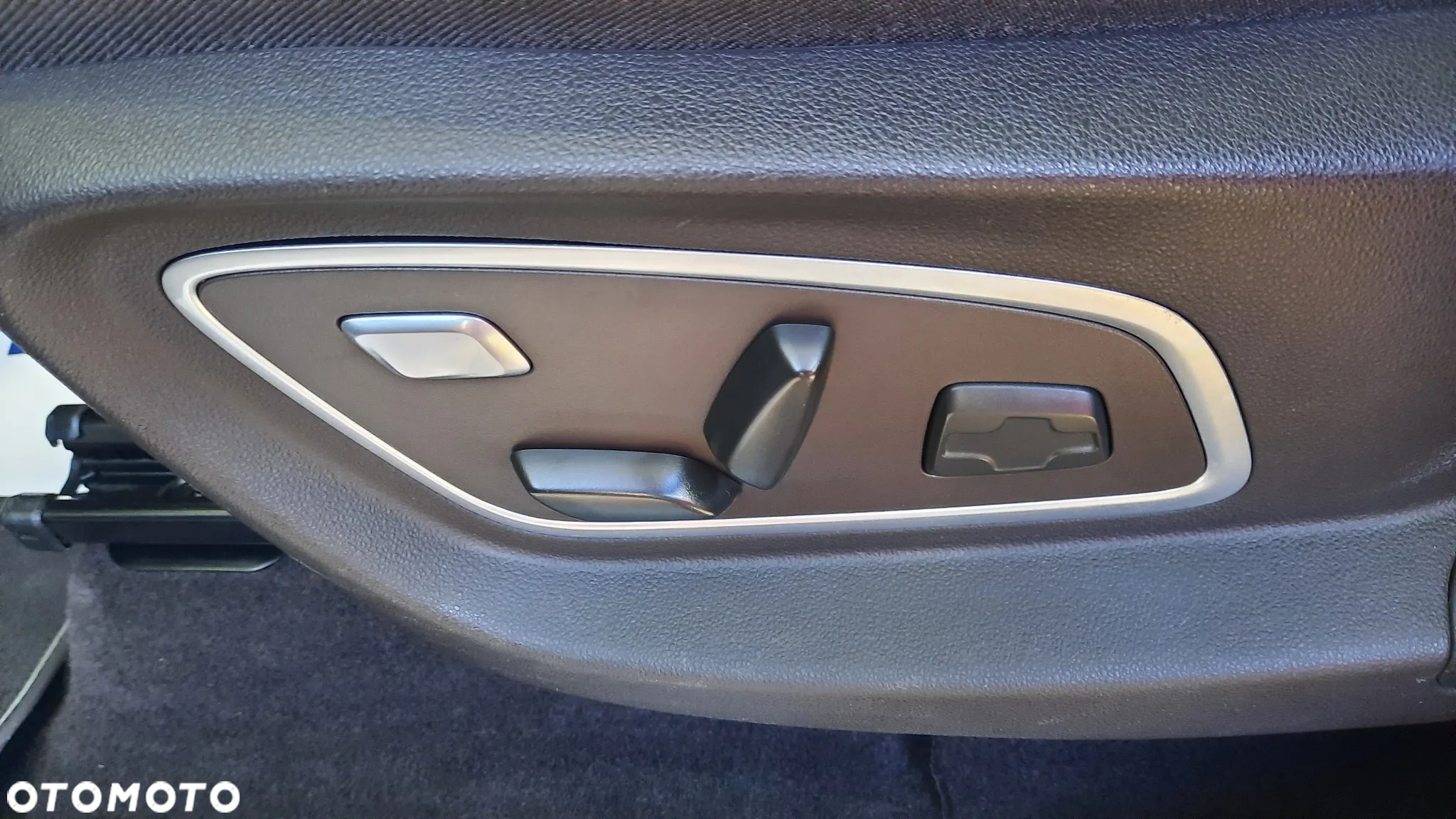Renault Espace 1.6 dCi Energy Initiale Paris EDC 7os - 22