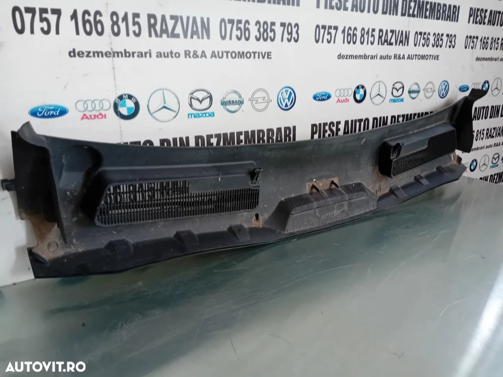 Grila Stergatoare Ford Kuga 1 I An 2008-2013 Cod 8V41-S02216 - 5