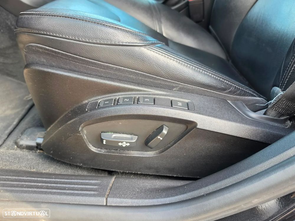 Volvo V40 D4 Summum - 11