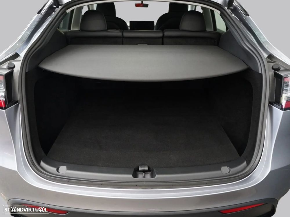 Tesla Model Y Long Range Dual Motor AWD - 15