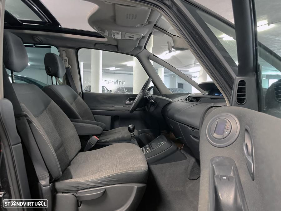 Renault Grand Espace 2.0 dCi FAmily 7L - 23