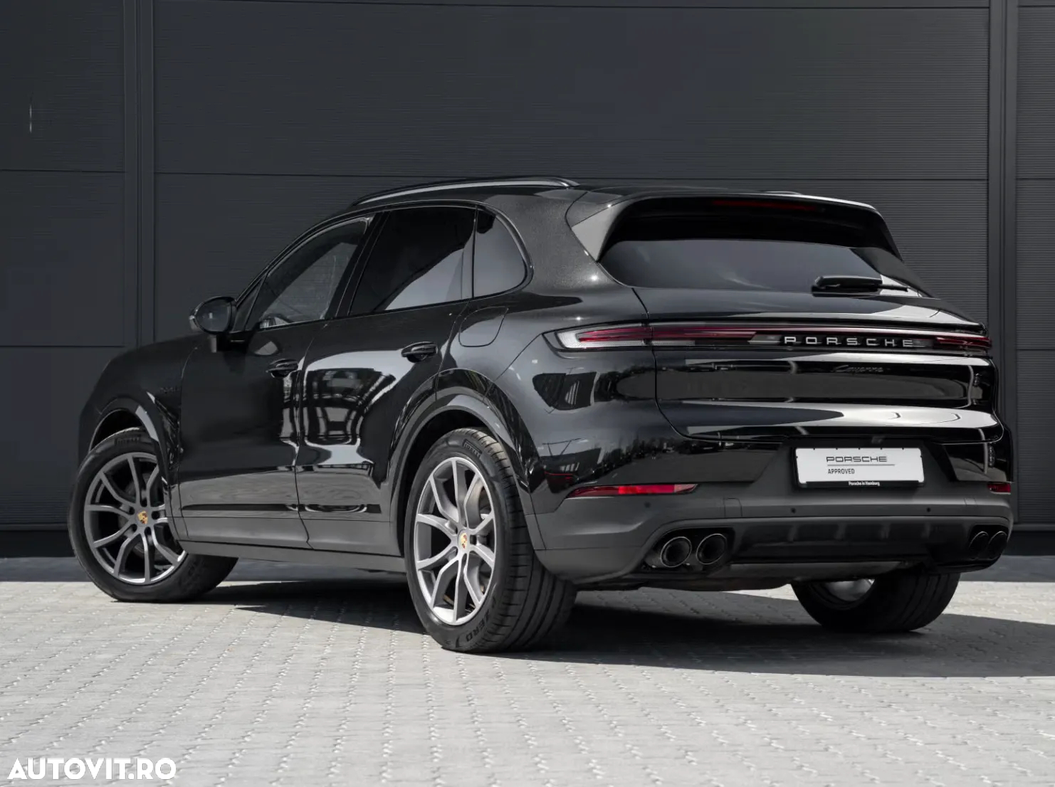 Porsche Cayenne - 4