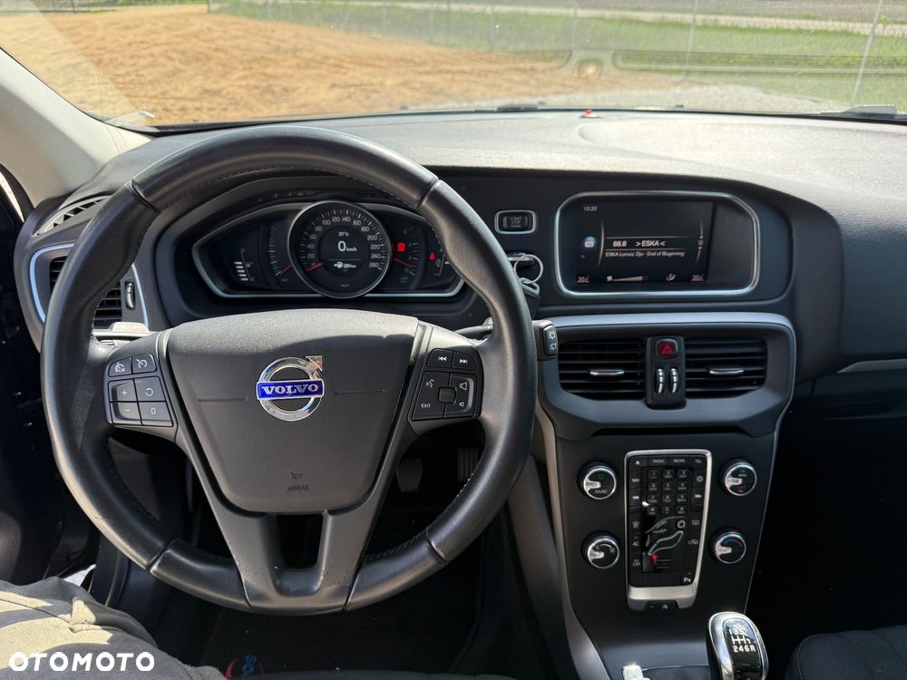 Volvo V40 D2 Kinetic - 16
