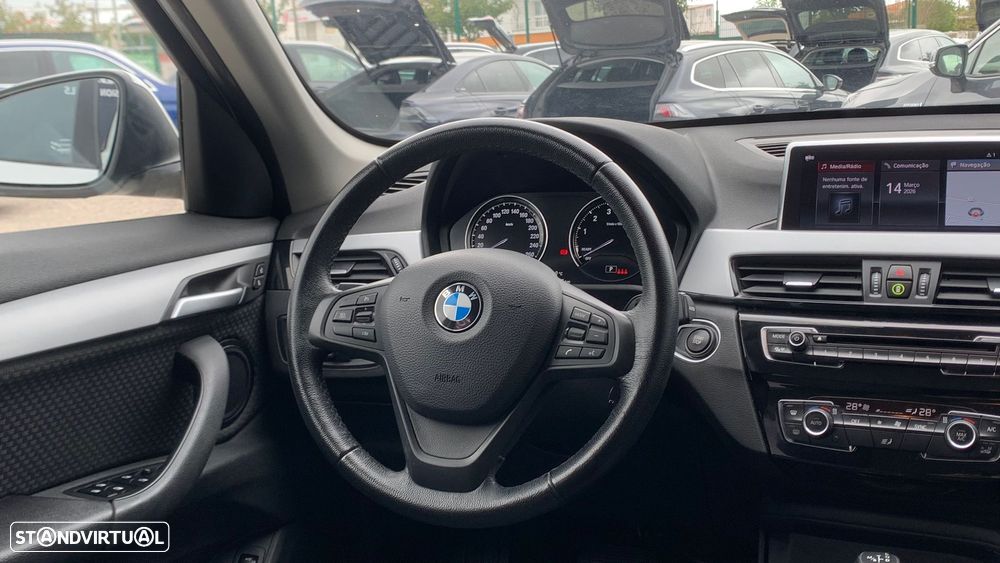 BMW X1 25 e xDrive Corporate Edition - 10