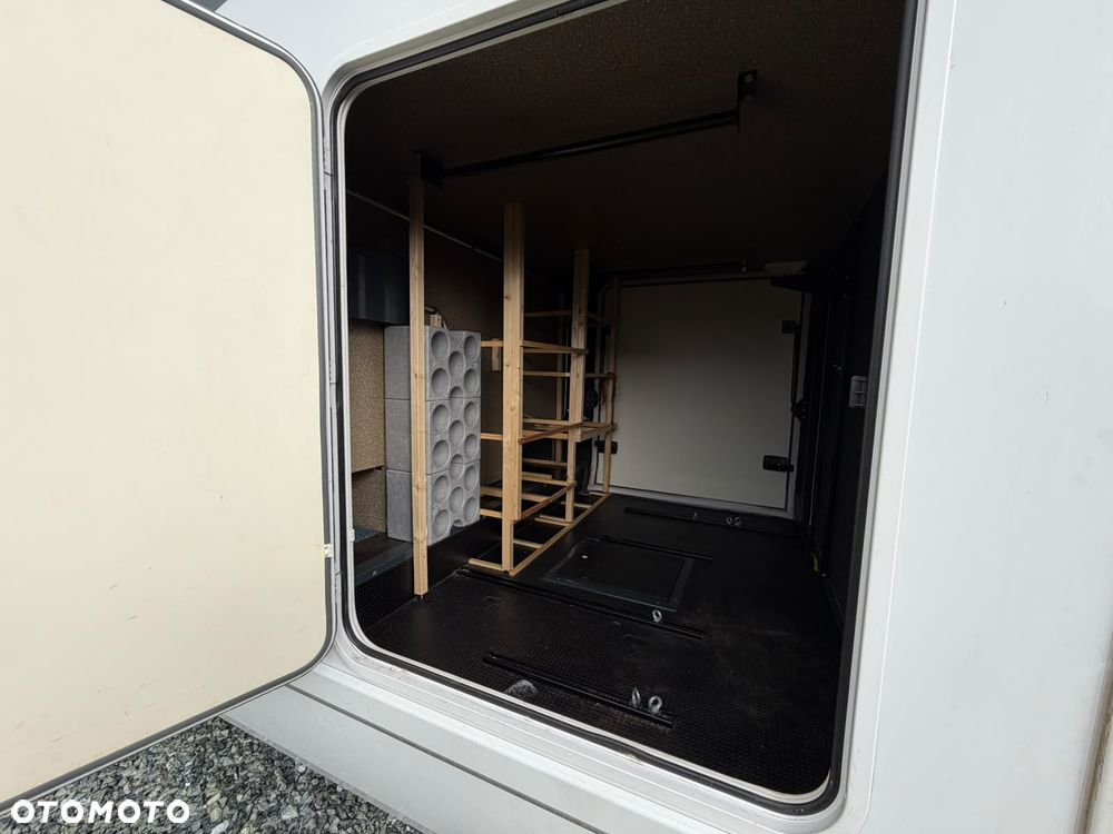 Niesmann-Bischoff Flair 7100 UL - 38