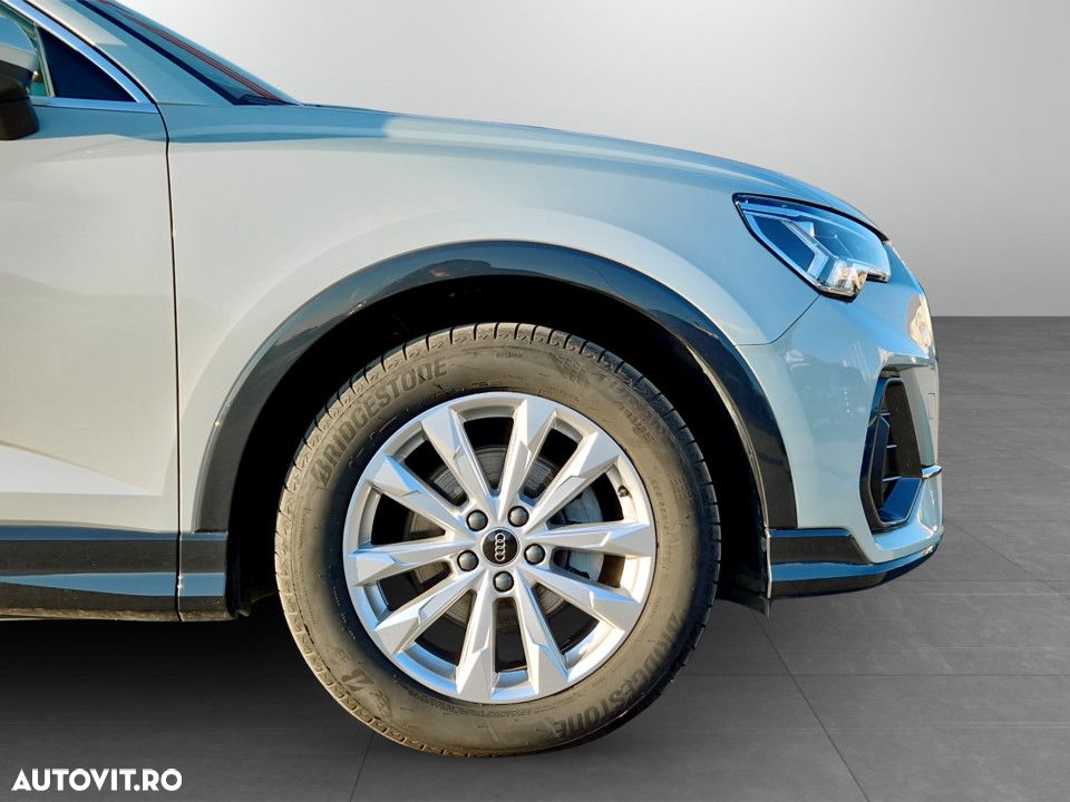 Audi Q3 35 TFSI S tronic - 11