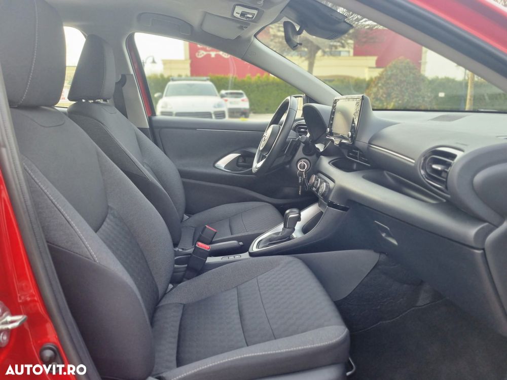 Toyota Yaris 1.5 L CVT Dynamic - 29