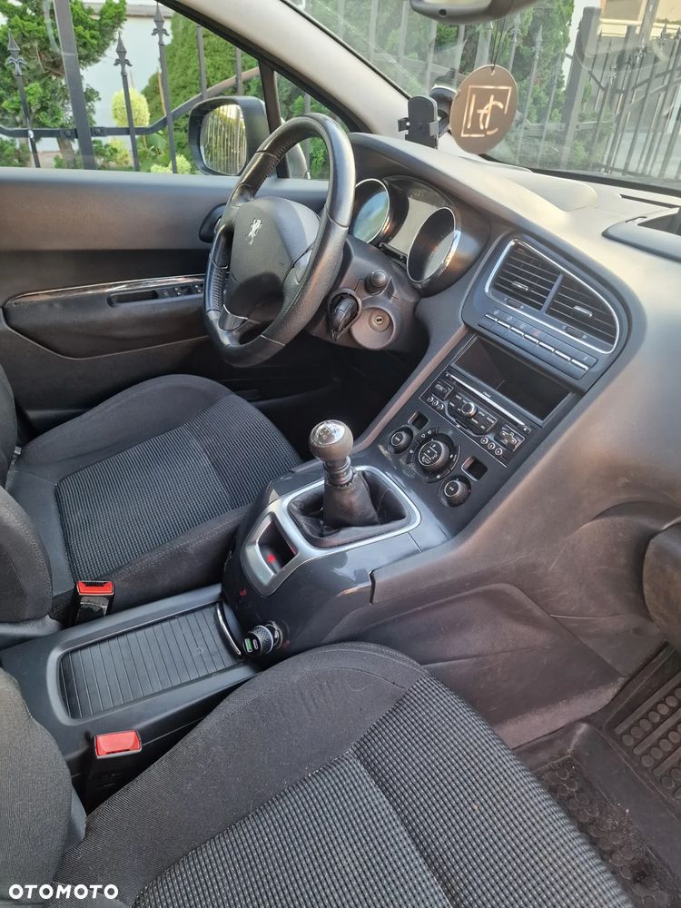 Peugeot 5008 - 27
