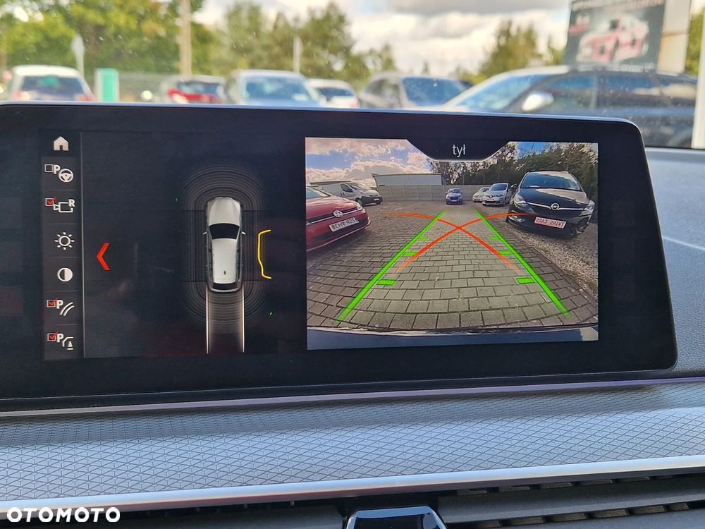 BMW Seria 5 530d Touring Sport Line - 22