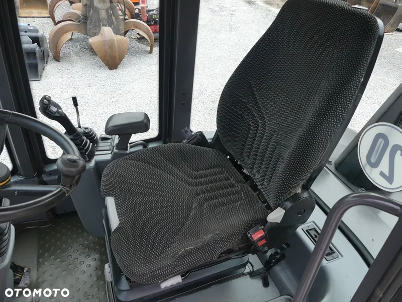Volvo L30G Z Niemiec / BEZ DPF / Jak Nowe / - 16