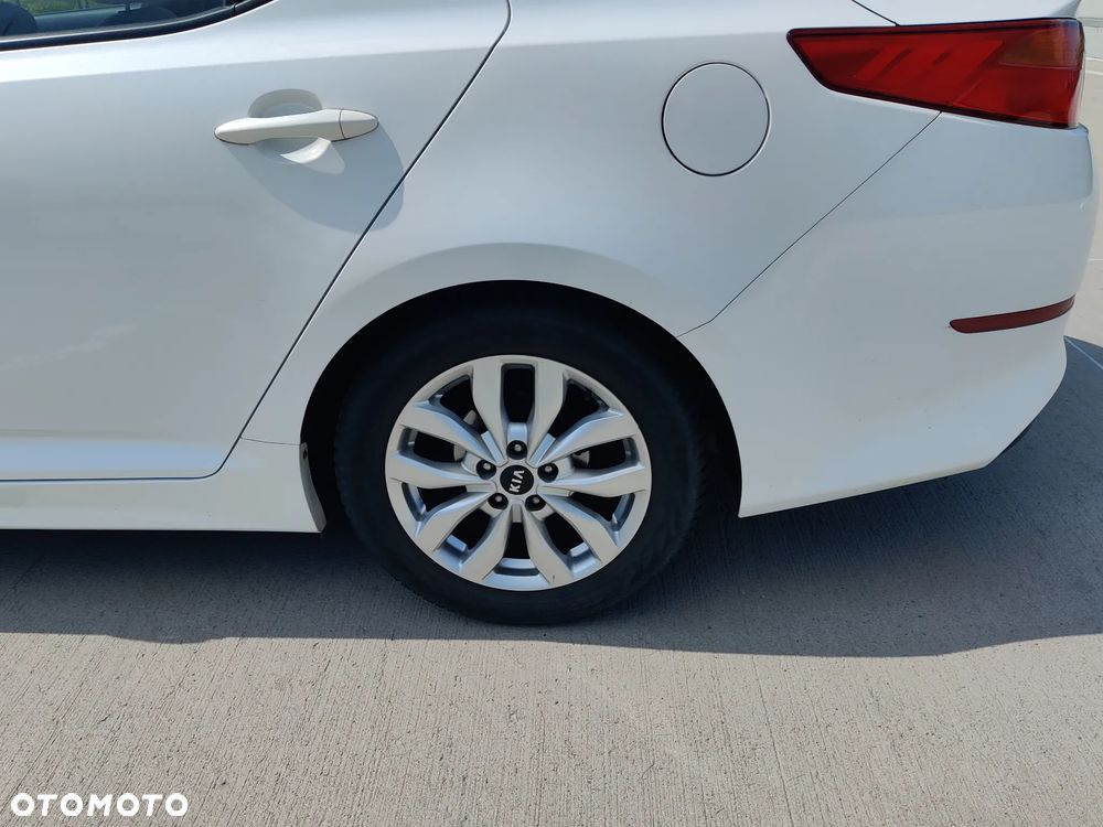 Kia Optima - 12