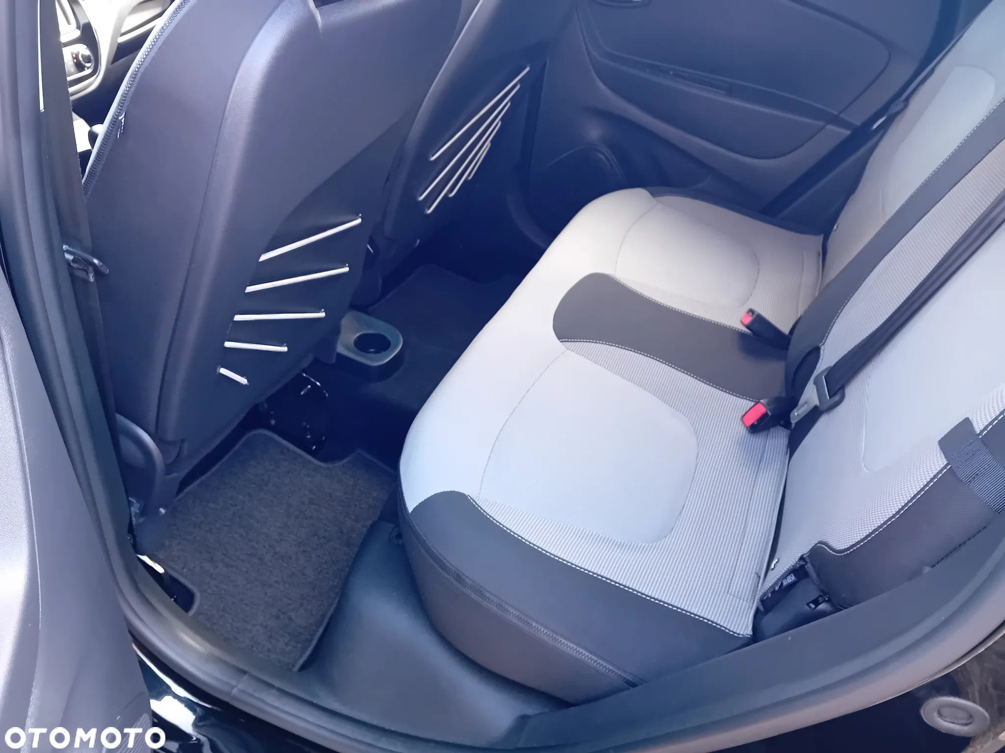 Renault Captur 1.2 Energy TCe Intens EDC - 18