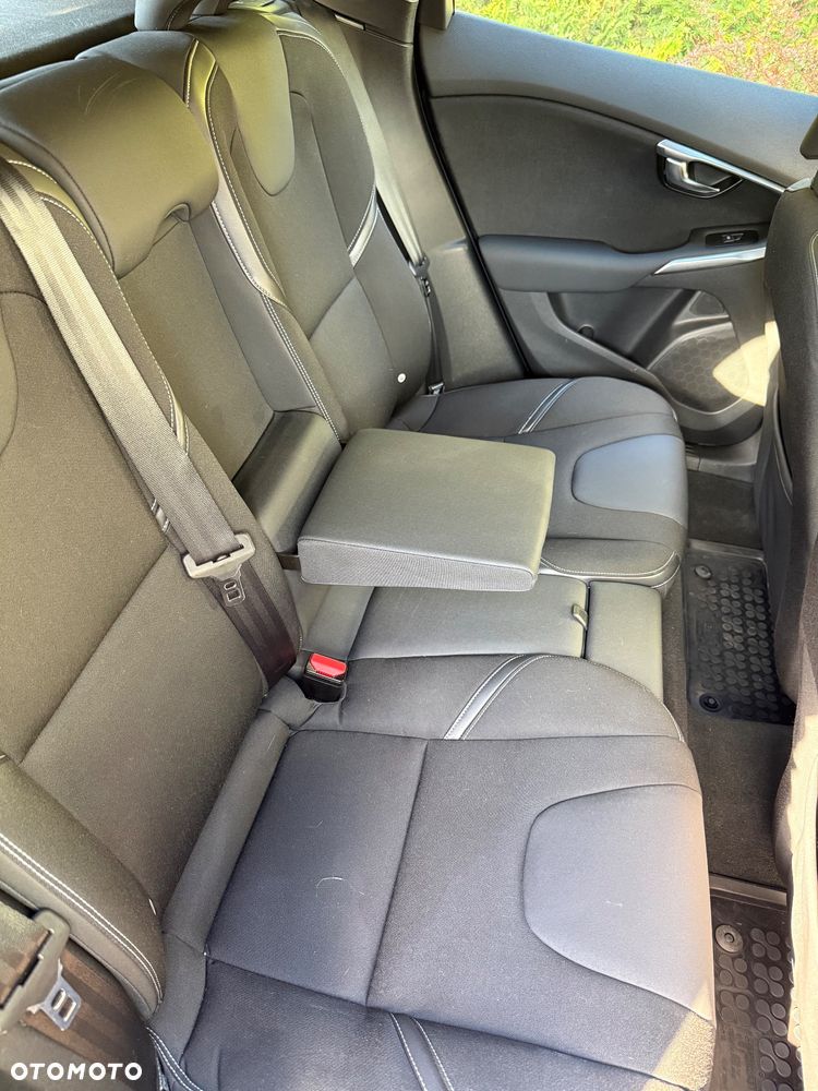 Volvo V40 D4 Drive-E Momentum - 6