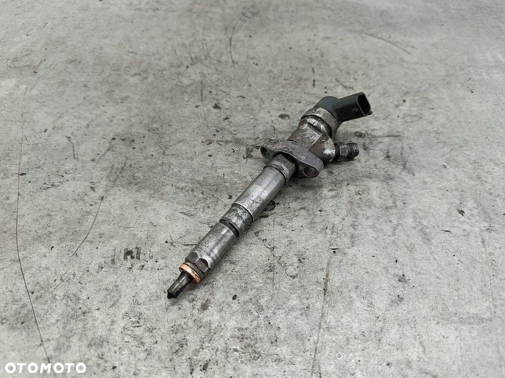 WTRYSKIWACZ RENAULT MASTER II 8200010075 0445110063  BOSCH 2.2 DCI - 7
