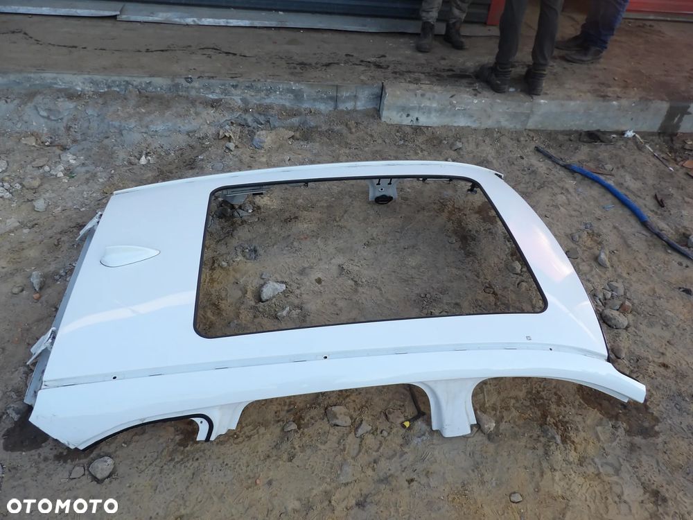 BMW - F48,X1 - KOLOR A300 - DACH Z SZYBERDACHEM - 2