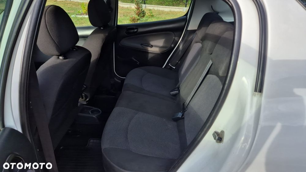 Peugeot 206 plus - 14