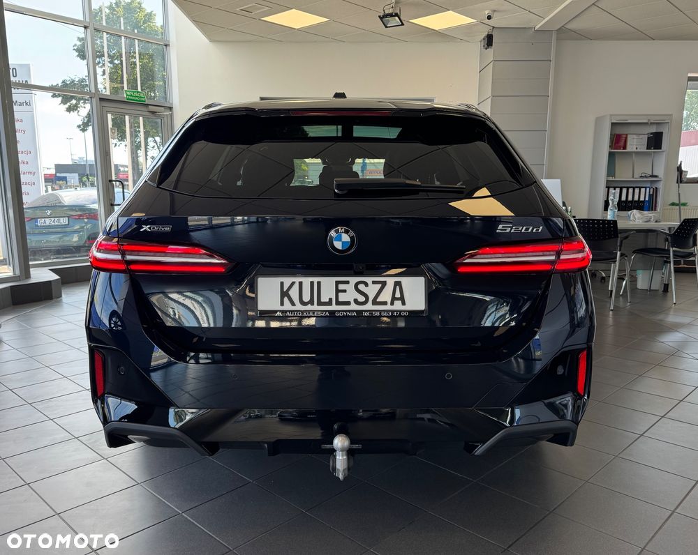 BMW Seria 5 520d xDrive - 6