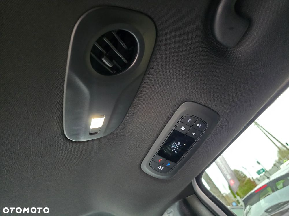 Chrysler Pacifica - 36