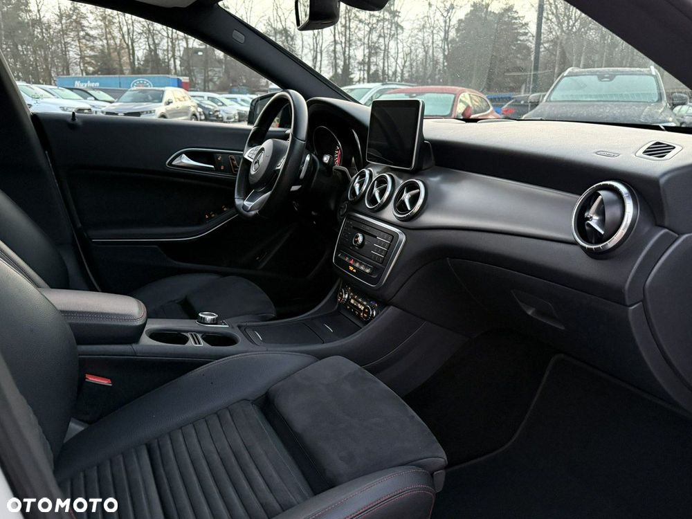 Mercedes-Benz CLA - 18