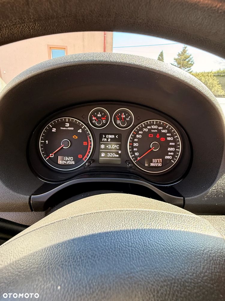 Audi A3 Sportback 1.9 TDI DPF Attraction - 8