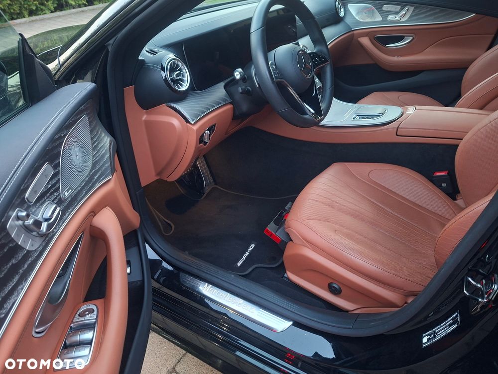 Mercedes-Benz CLS 300 d 4-Matic AMG - 21