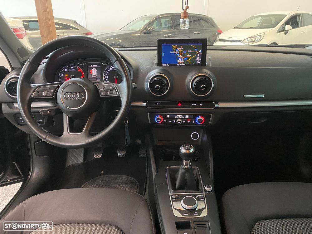 Audi A3 Sportback 1.6 TDI ultra Attraction - 8