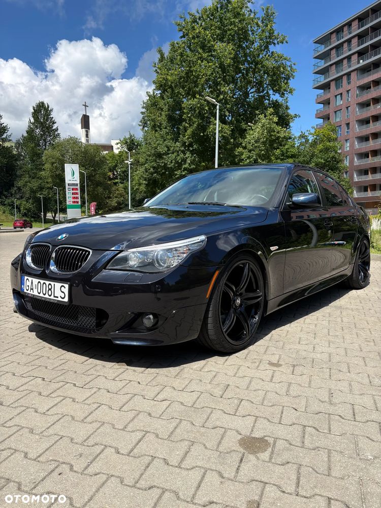 BMW Seria 5 550i - 2