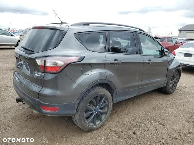 Ford Kuga 2.0 EcoBoost 4x4 Titanium - 2