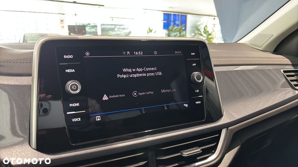 Volkswagen T-Roc 1.5 TSI Style - 24