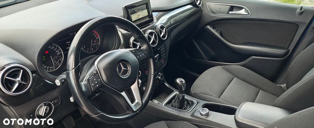 Mercedes-Benz Klasa B 180 (BlueEFFICIENCY) - 30
