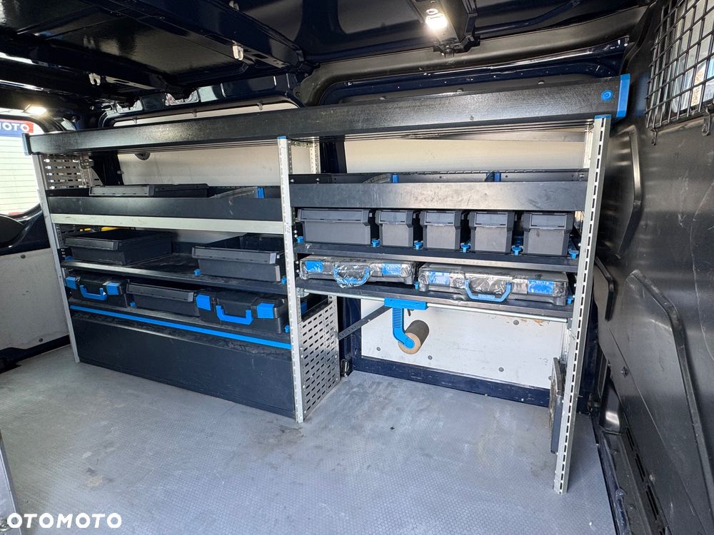 Ford TRANSIT CUSTOM - 24