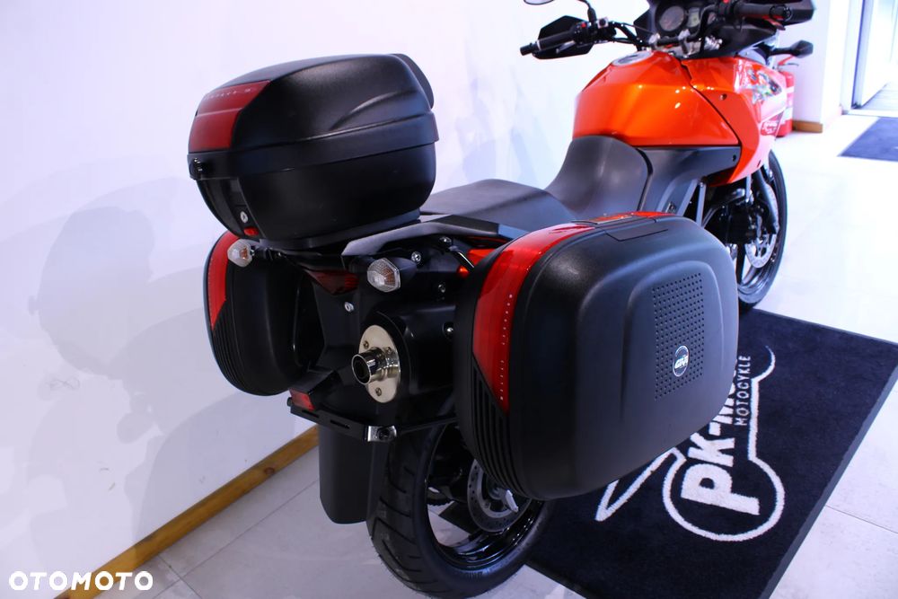 Suzuki DL - 17
