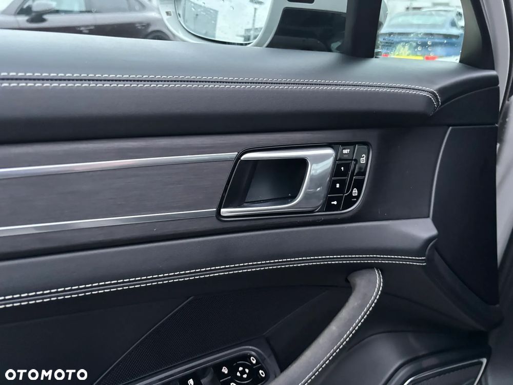Porsche Panamera GTS GPF Sport Turismo - 25