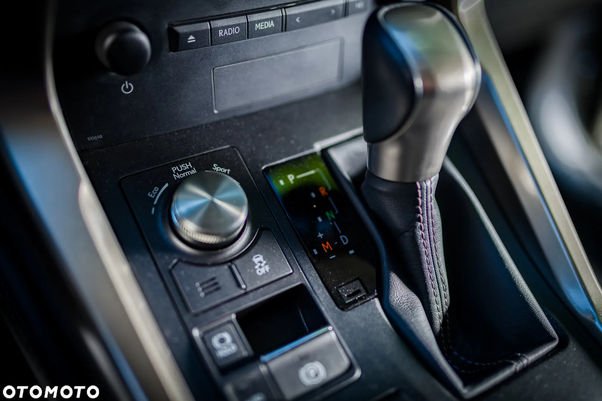 Lexus NX 200t Comfort AWD - 21