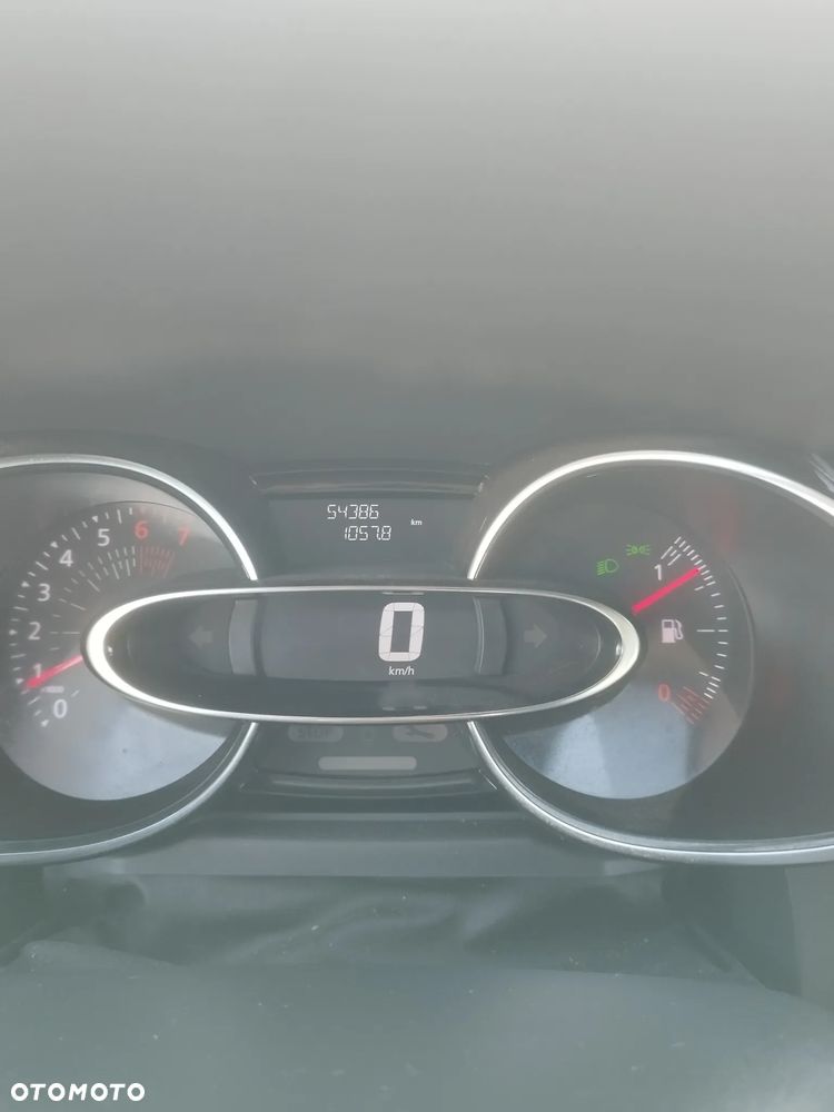 Renault Clio - 17