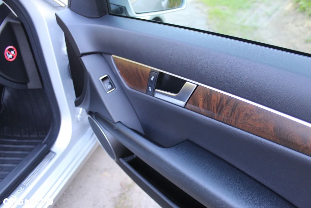 Mercedes-Benz Klasa C 200 Kompressor Automatik Elegance - 25