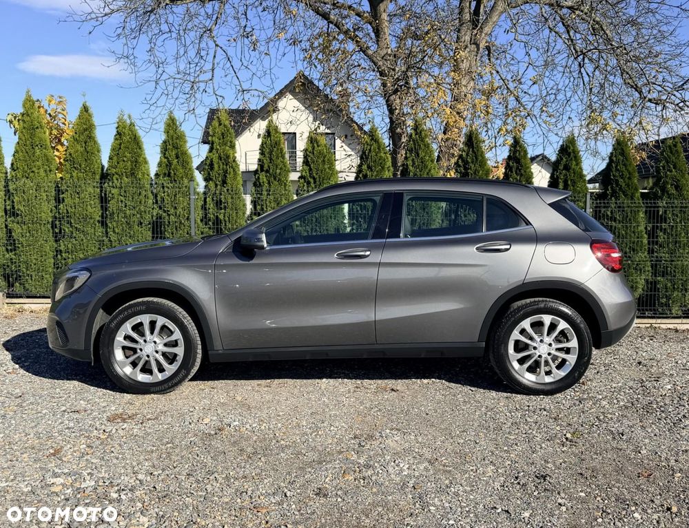 Mercedes-Benz GLA 220 4-Matic - 7